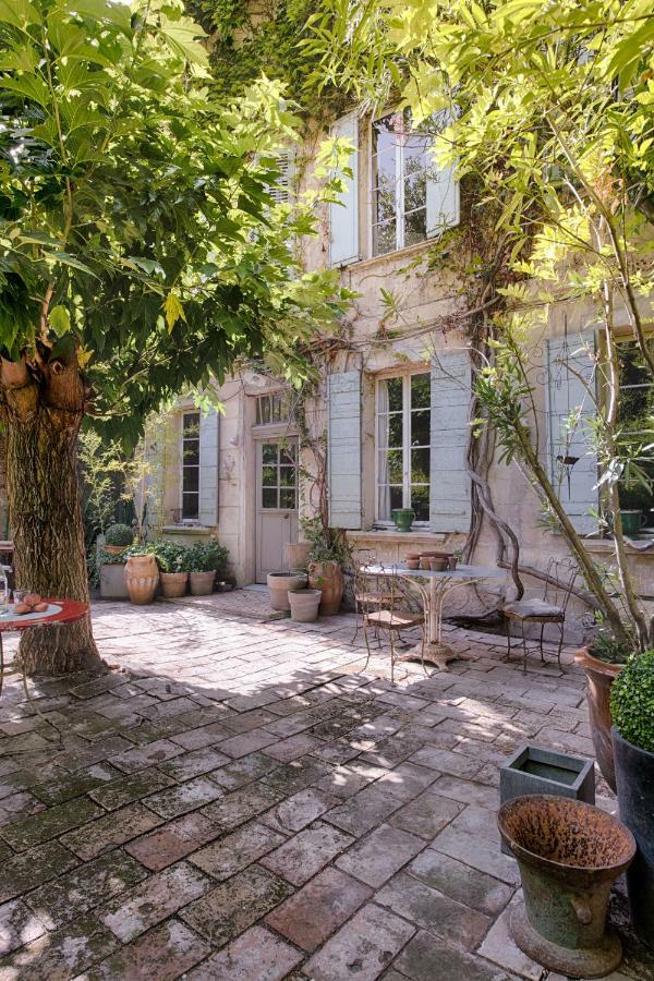 Maison Xixe Et Jardin En Intramuros Авиньон Экстерьер фото