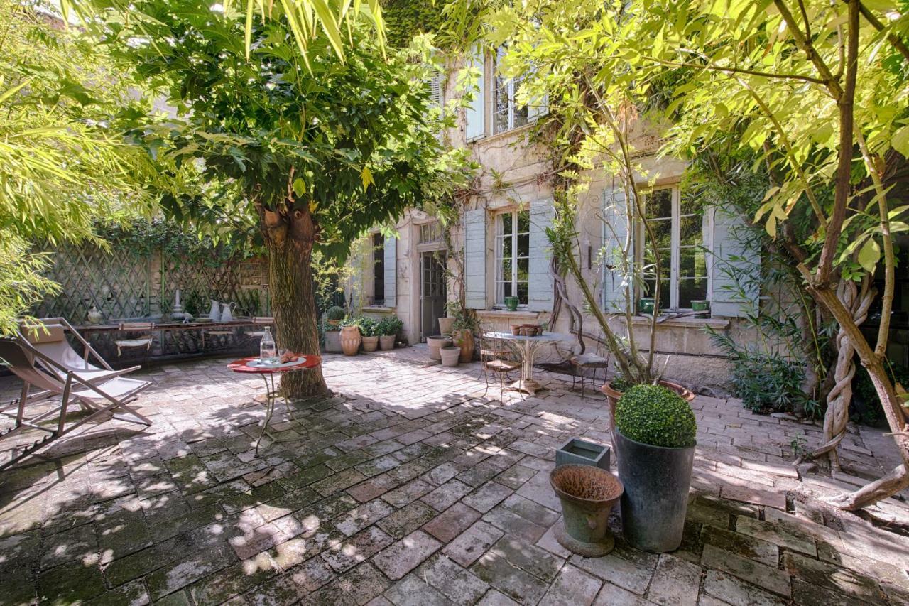 Maison Xixe Et Jardin En Intramuros Авиньон Экстерьер фото